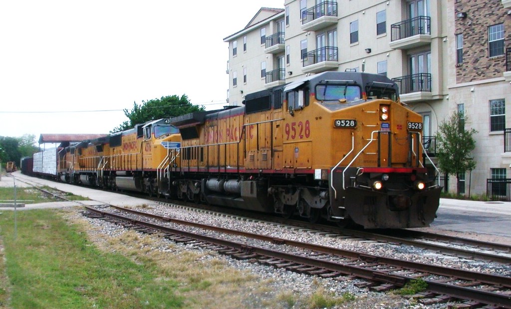 UP 9528  20080416  SB at the Amtrak Station  